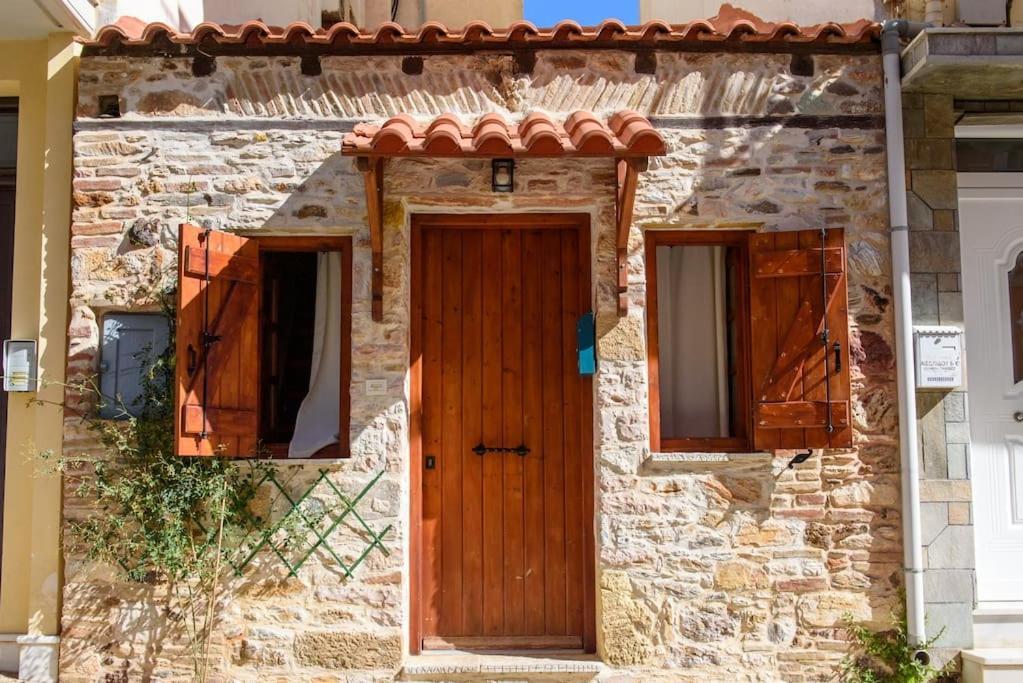 Lavrio Stone House 5 Min From The Centre/Port Apartment Luaran gambar