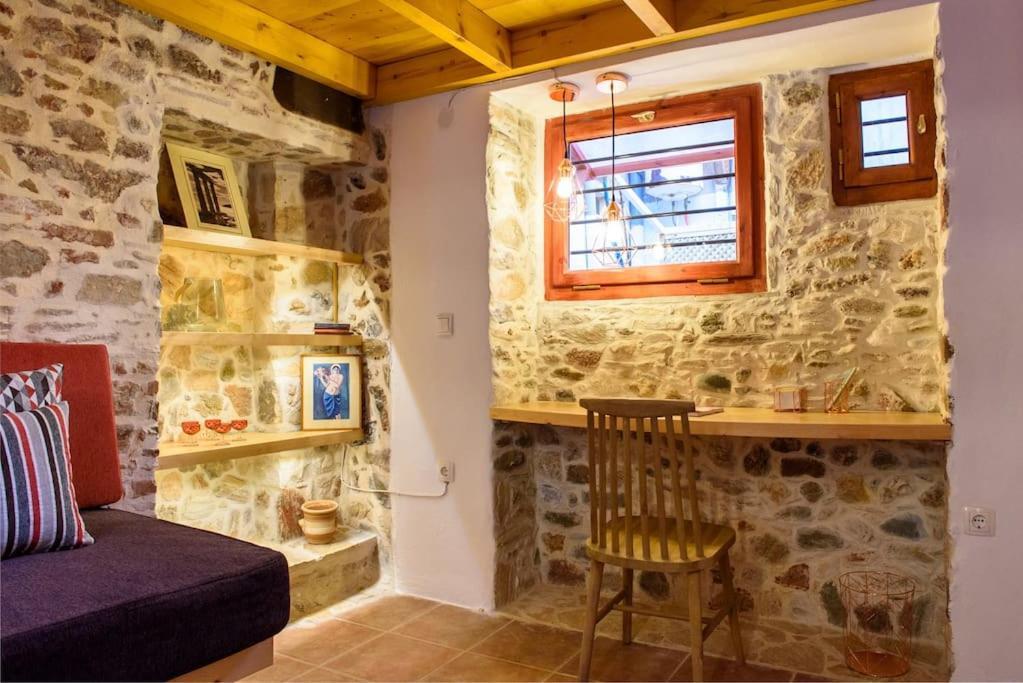 Lavrio Stone House 5 Min From The Centre/Port Apartment Luaran gambar