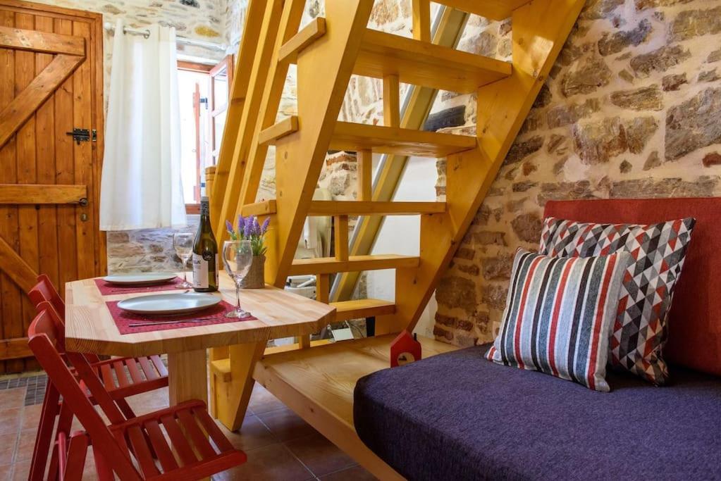 Lavrio Stone House 5 Min From The Centre/Port Apartment Luaran gambar
