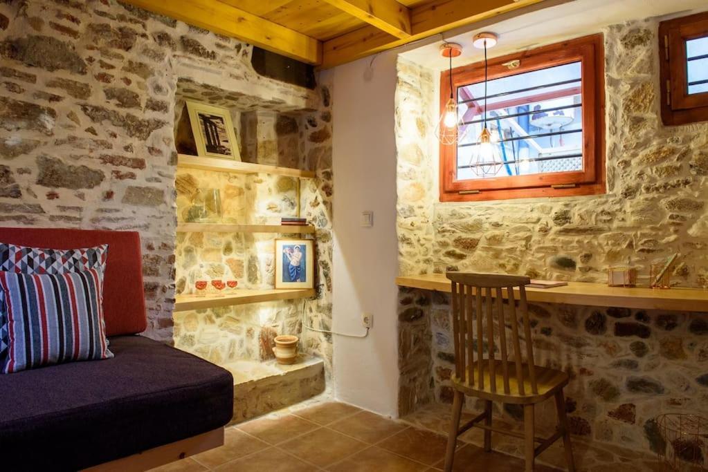Lavrio Stone House 5 Min From The Centre/Port Apartment Luaran gambar