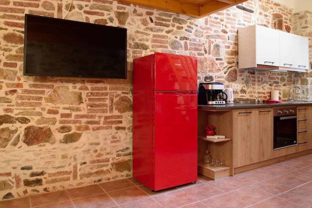 Lavrio Stone House 5 Min From The Centre/Port Apartment Luaran gambar