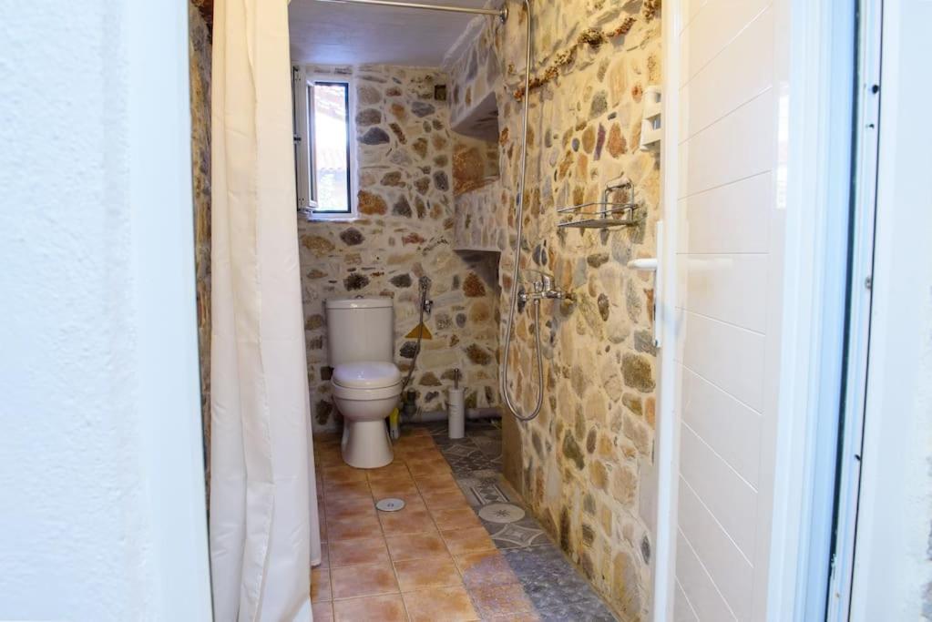Lavrio Stone House 5 Min From The Centre/Port Apartment Luaran gambar