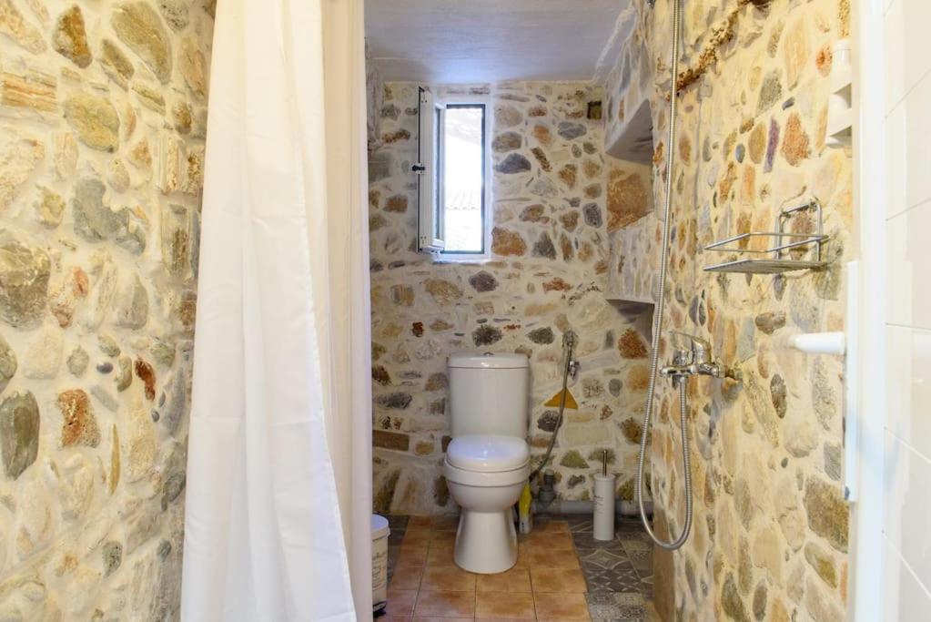 Lavrio Stone House 5 Min From The Centre/Port Apartment Luaran gambar